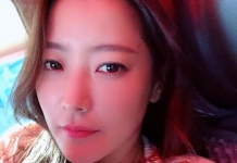 Kim Hee-seon, a Korean actress, selfie